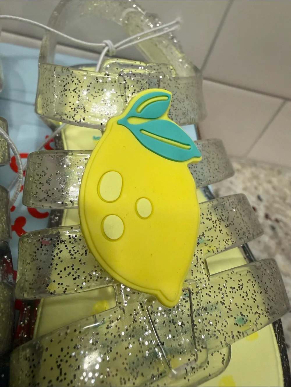 Cat & Jack Yellow Glitter Lemon Jelly Sandals for Kids Size 9 NWT